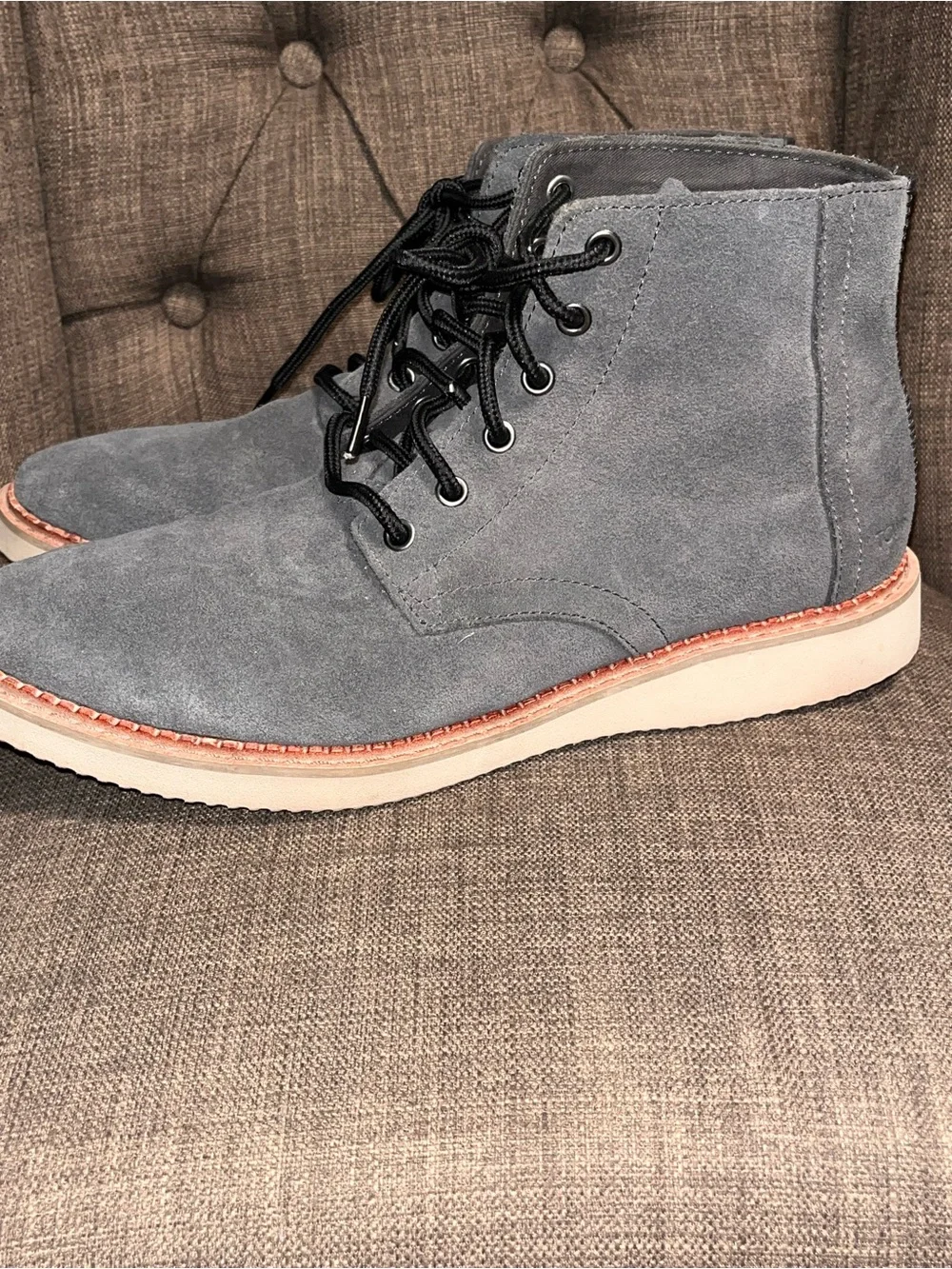 Toms Porter Men's Gray Suede Chukka Boots size 10.5